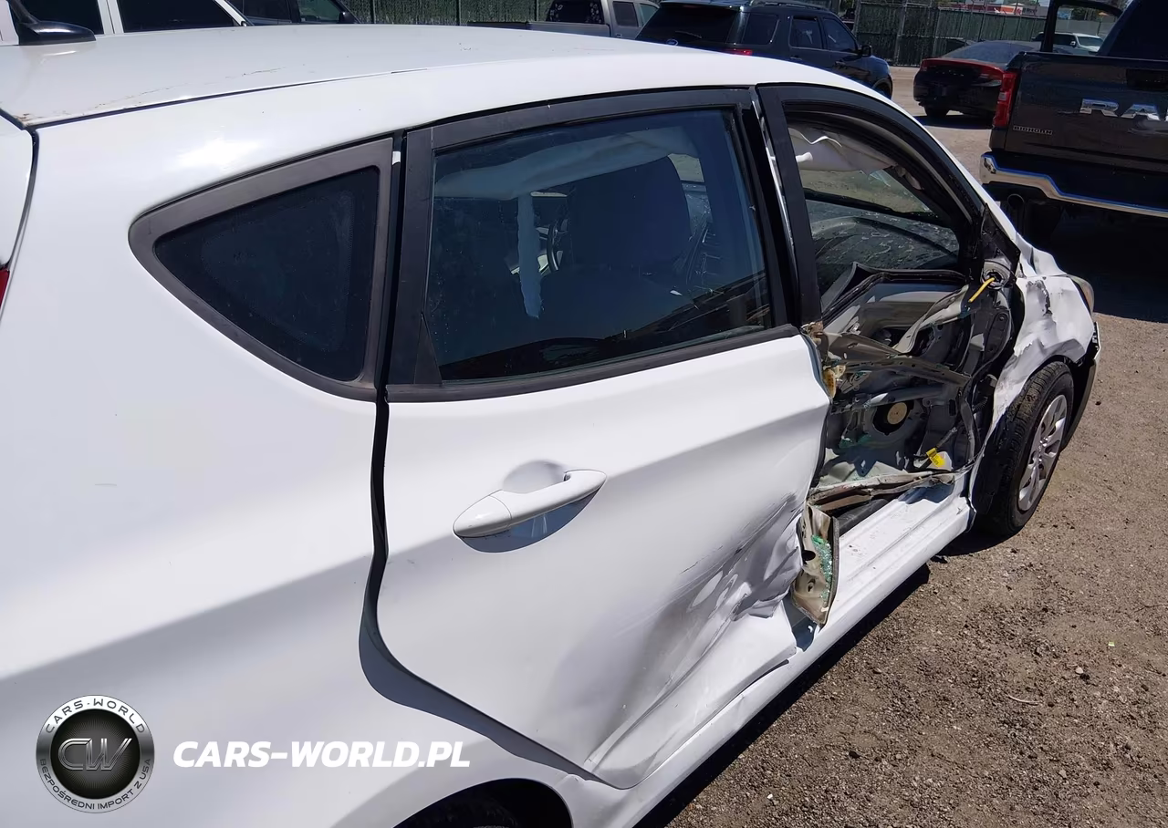 2017 Hyundai Accent Se VIN:KMHCT5AE9HU307601 - 6