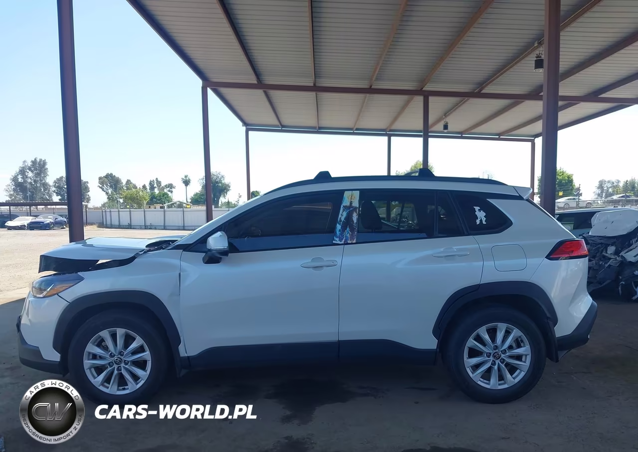 2022 Toyota Corolla Cross Le VIN:7MUBAAAG3NV013861 - 14