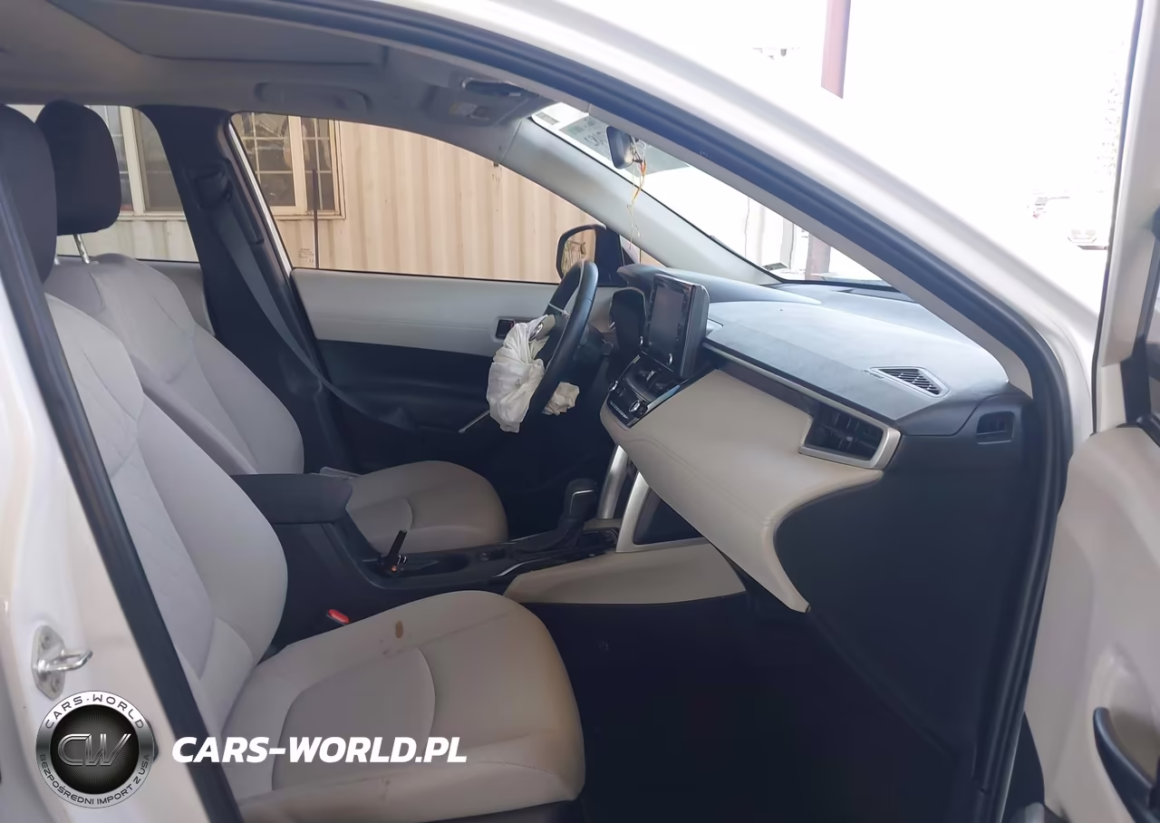 2022 Toyota Corolla Cross Le VIN:7MUBAAAG3NV013861 - 5