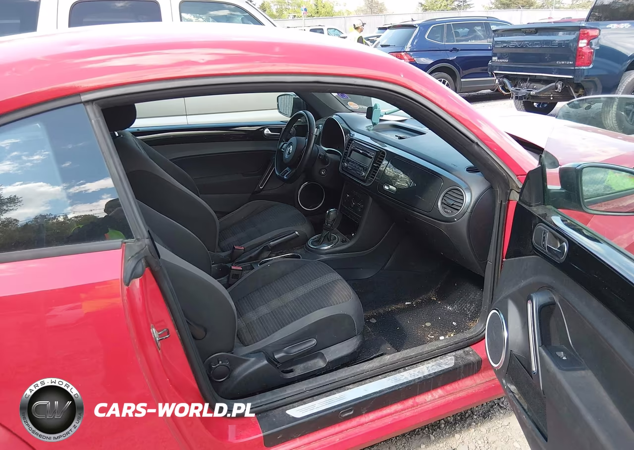 2012 Volkswagen Beetle 2.0T VIN:3VWV67AT5CM618144 - 5