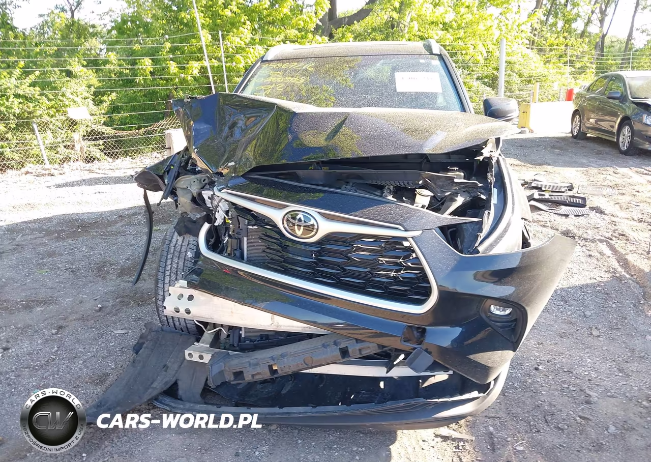 2022 Toyota Highlander Xle VIN:5TDGZRBH1NS178256 - 12