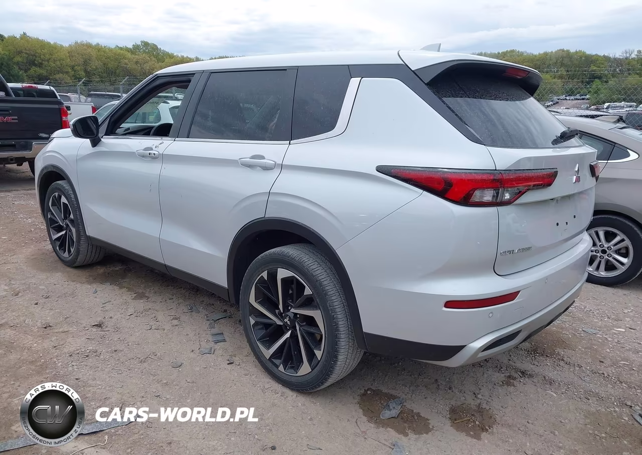 2022 Mitsubishi Outlander Black Edition S-Awc-Se 2.5 S-Awc-Se Launch Edition S-Awc VIN:JA4J4UA8XNZ054259 - 3