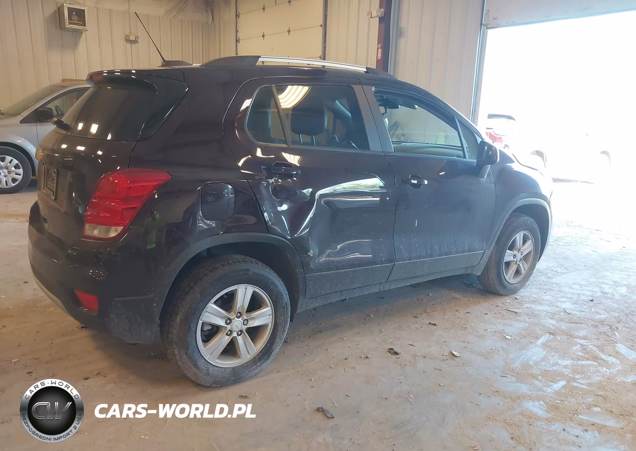 2022 Chevrolet Trax Awd Lt VIN:KL7CJPSM8NB513914 - 4