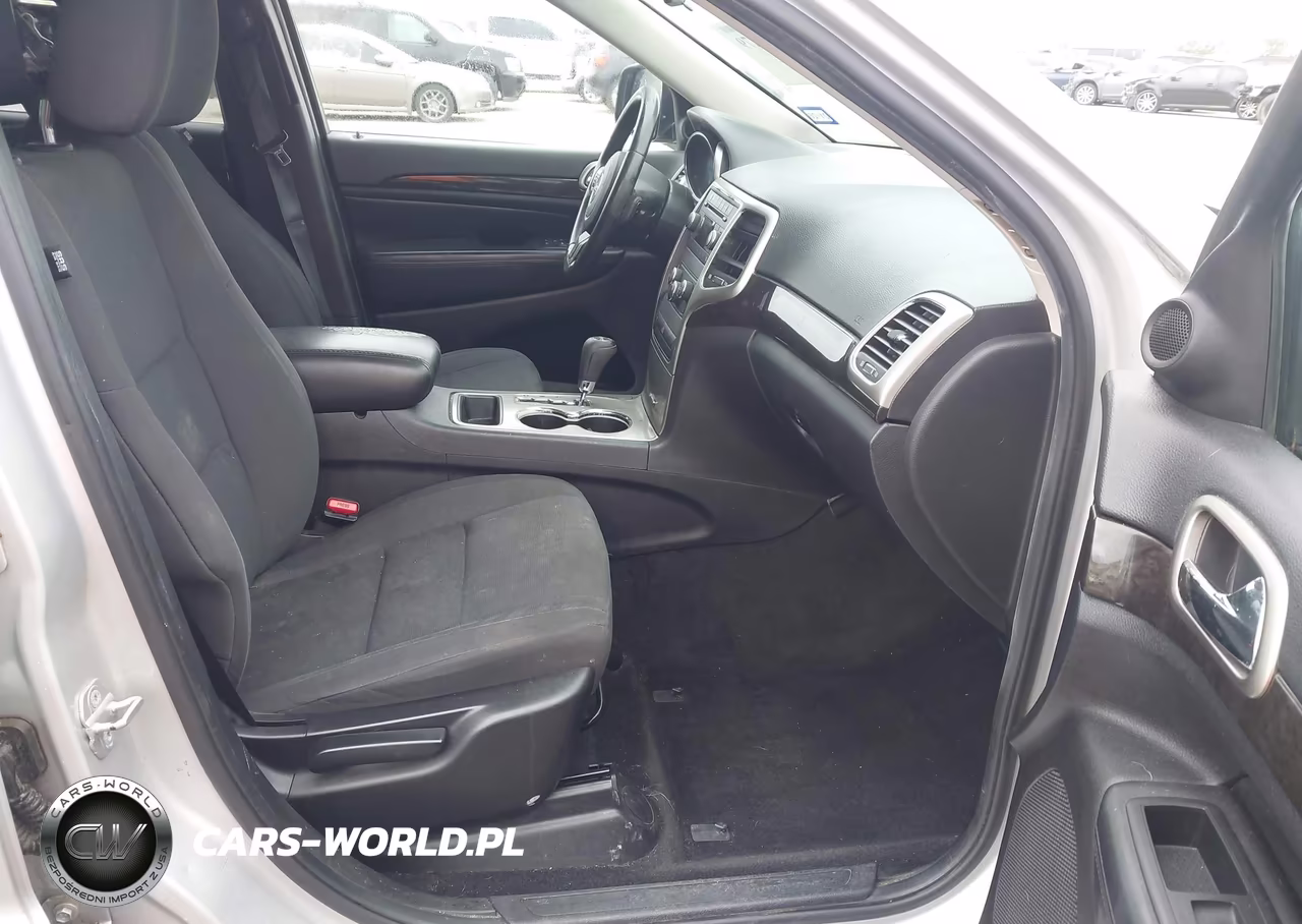 2013 Jeep Grand Cherokee Laredo VIN:1C4RJEAG7DC588948 - 5