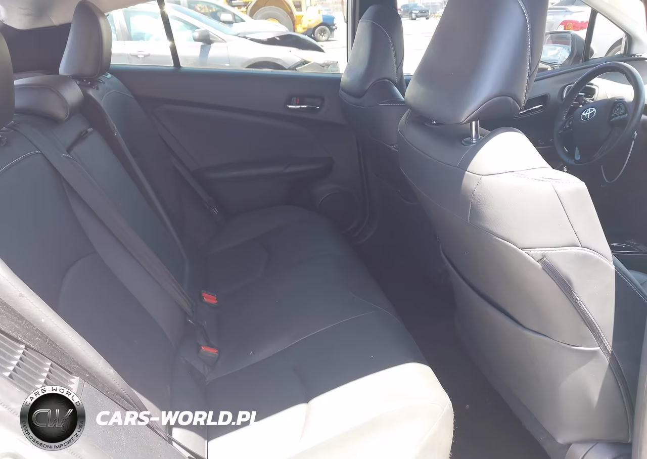 2021 Toyota Prius Prime Xle VIN:JTDKAMFP2M3166865 - 8