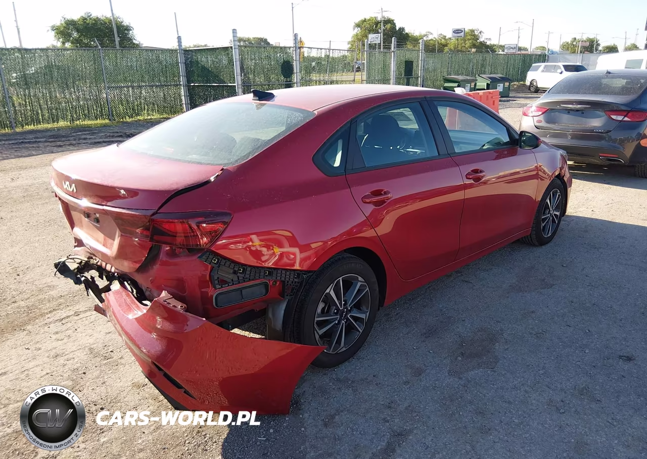 2024 Kia Forte Lxs VIN:3KPF24AD8RE712516 - 4