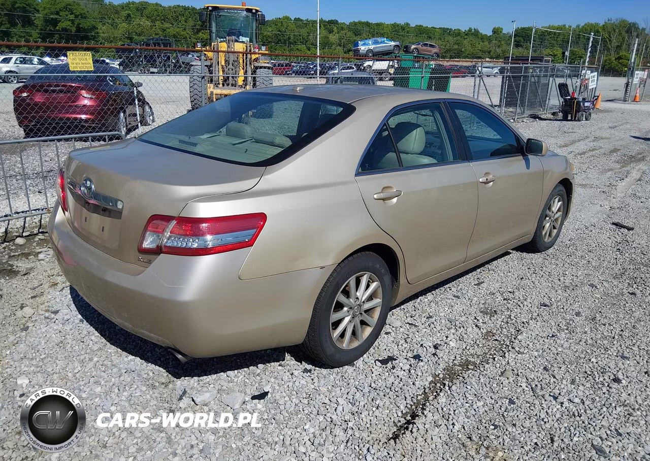 2010 Toyota Camry Xle VIN:4T4BF3EK5AR023367 - 4