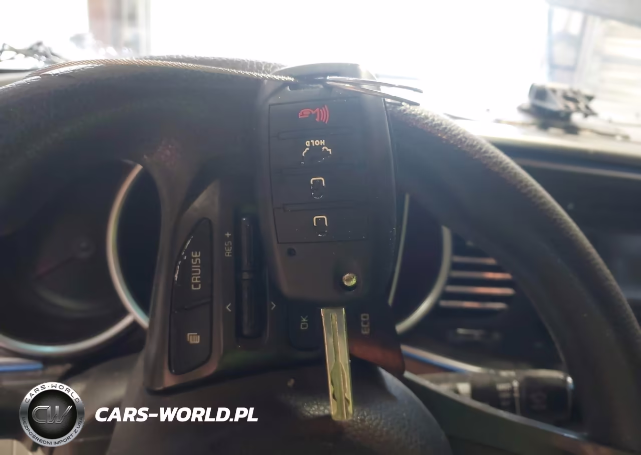 2015 Kia Optima Lx VIN:KNAGM4A76F5535266 - 11