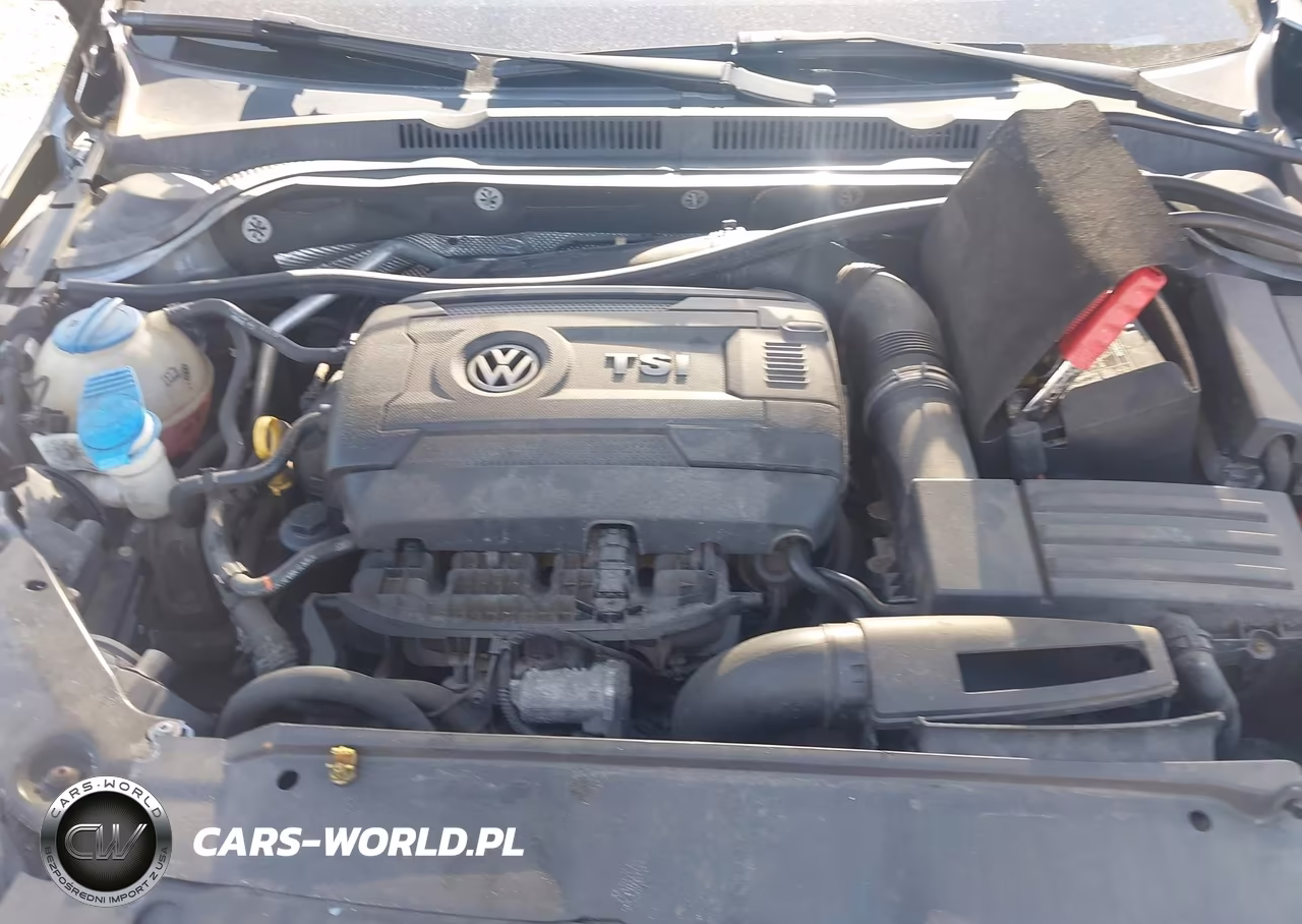 2015 Volkswagen Jetta 1.8T Sport VIN:3VWD17AJXFM348700 - 10