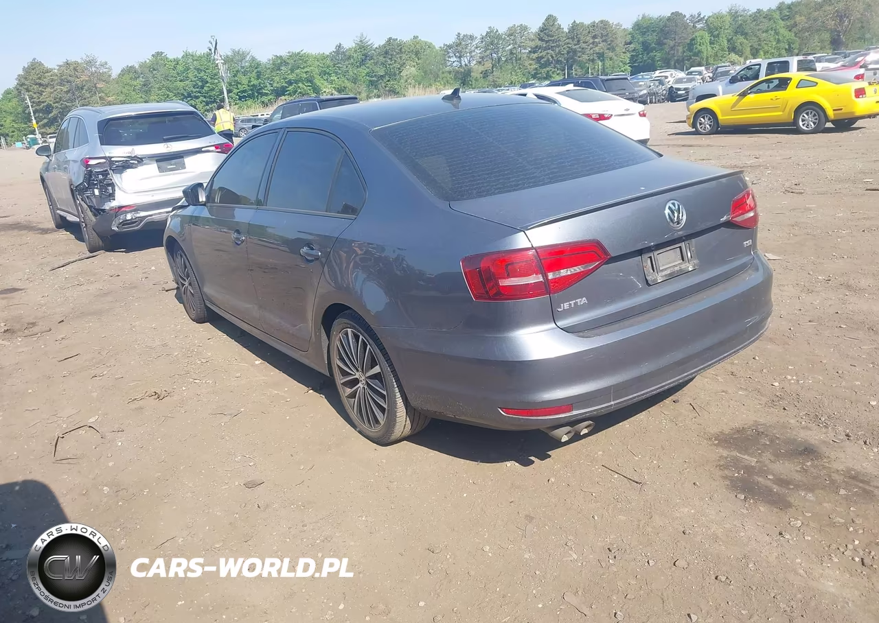 2015 Volkswagen Jetta 1.8T Sport VIN:3VWD17AJXFM348700 - 3