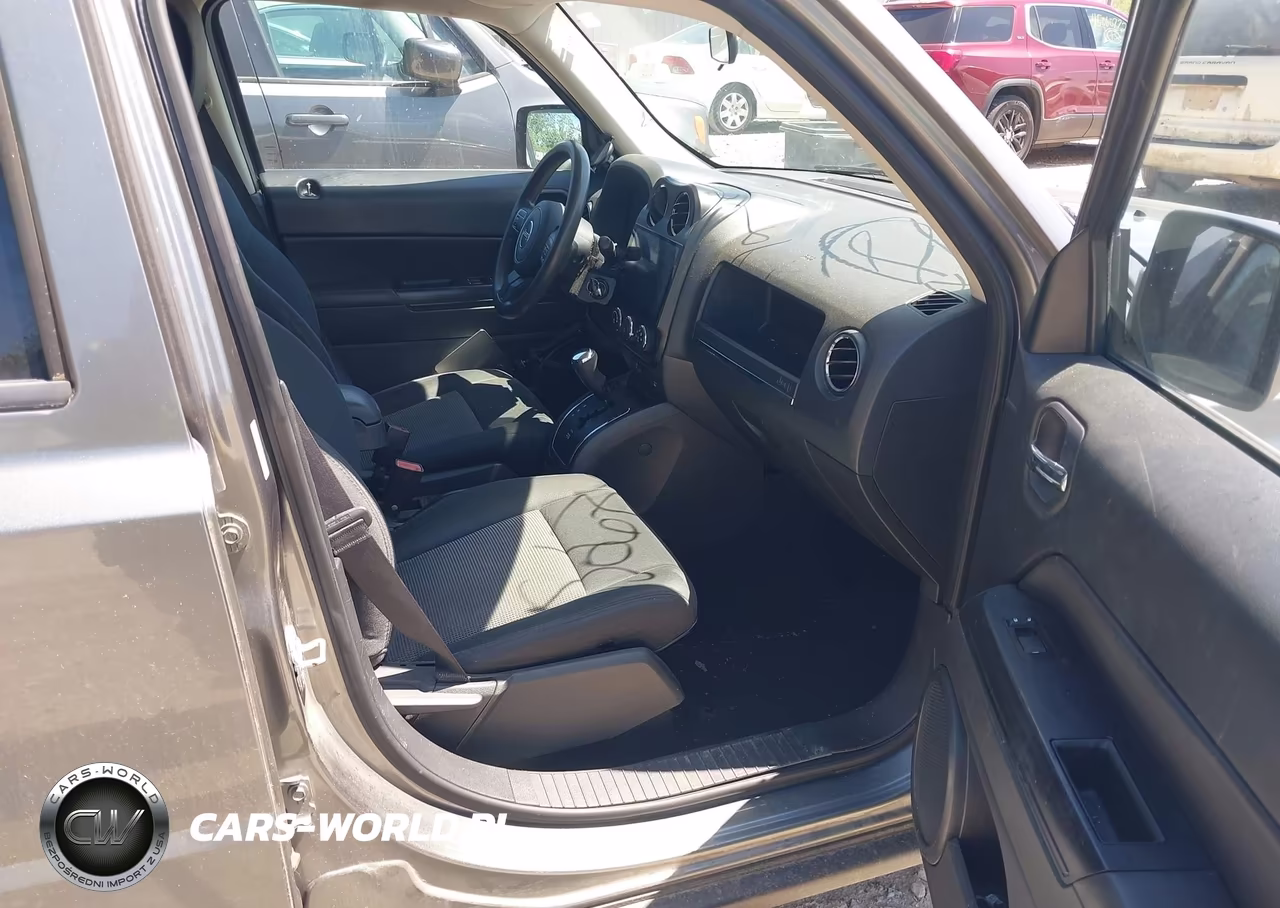 2012 Jeep Patriot Sport VIN:1C4NJPBA4CD569030 - 5