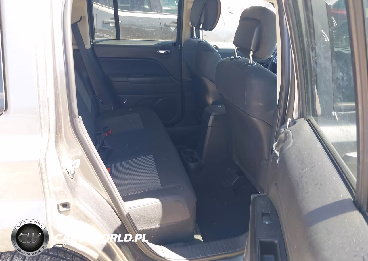 2012 Jeep Patriot Sport VIN:1C4NJPBA4CD569030 - 8