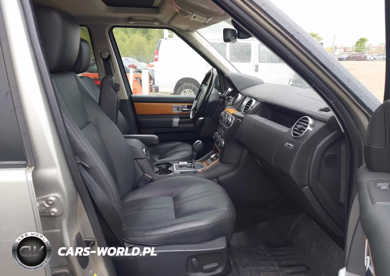 2010 Land Rover Lr4 VIN:SALAF2D43AA527174 - 5