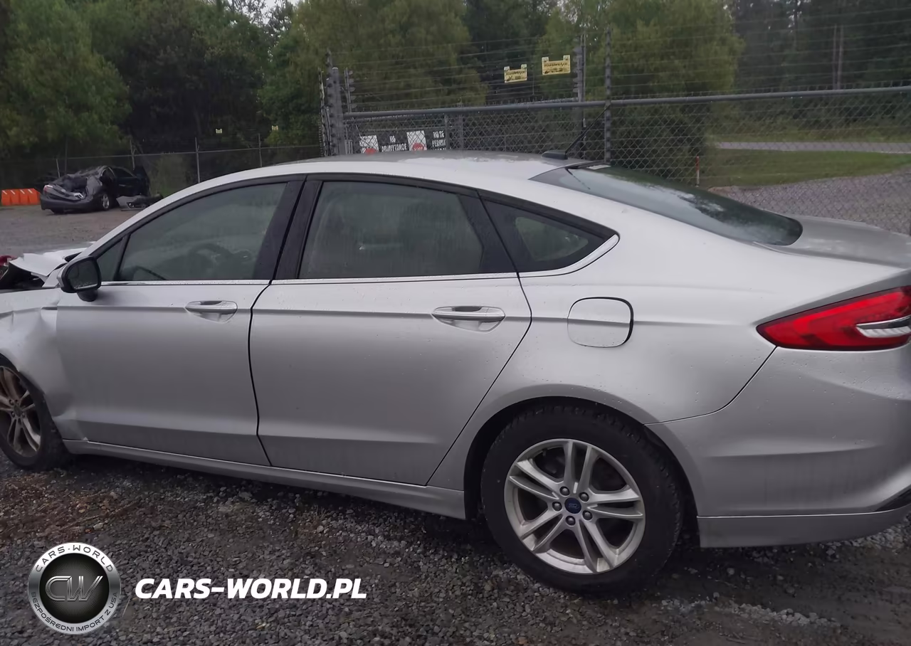 2018 Ford Fusion S VIN:3FA6P0G73JR166951 - 14