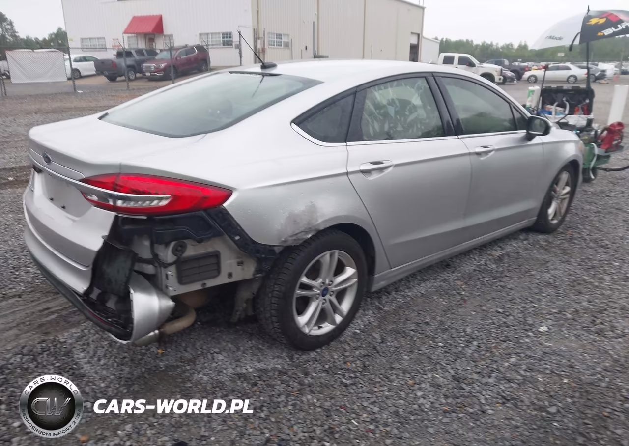 2018 Ford Fusion S VIN:3FA6P0G73JR166951 - 4