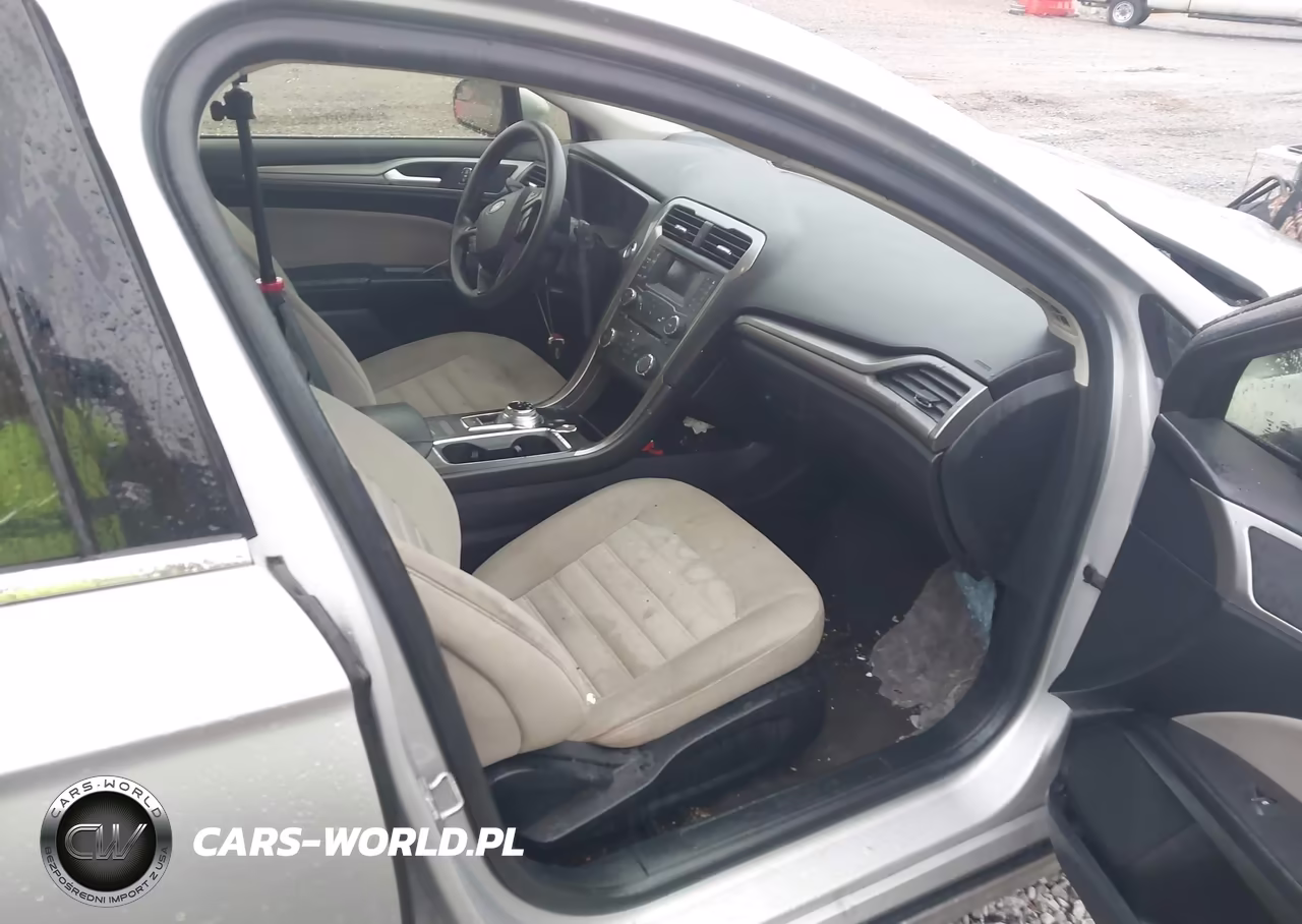2018 Ford Fusion S VIN:3FA6P0G73JR166951 - 5