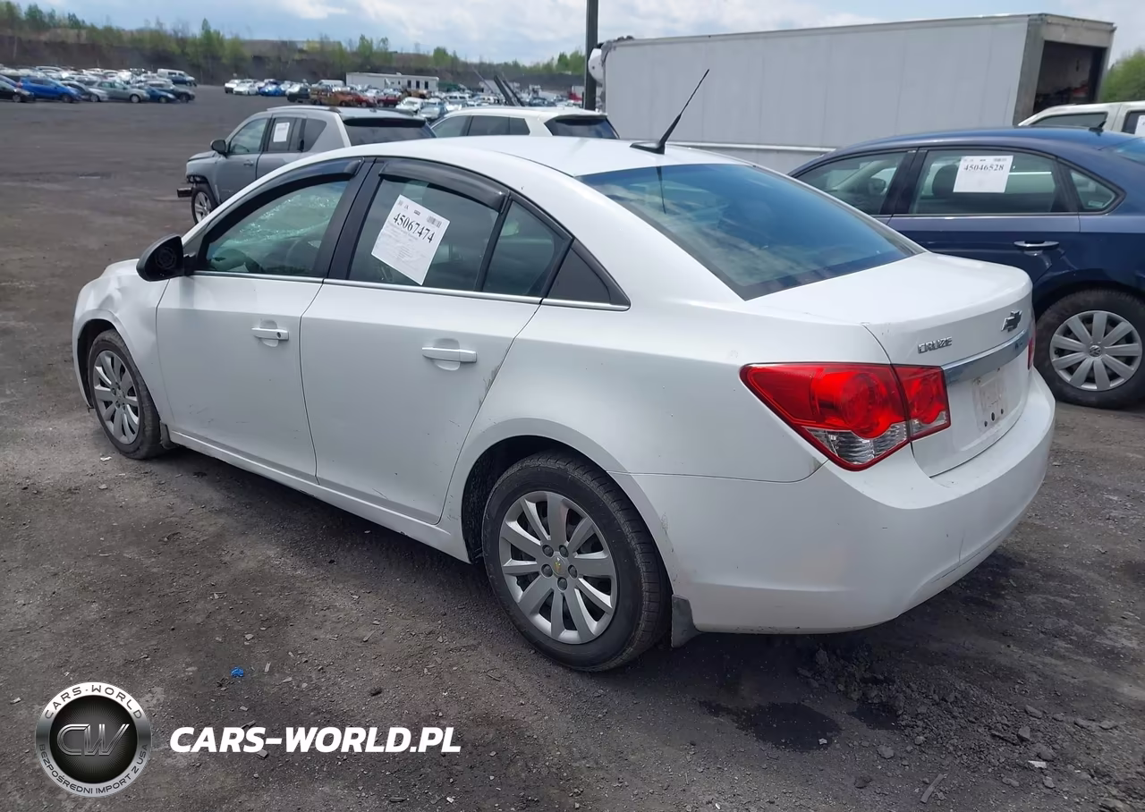 2011 Chevrolet Cruze Ls VIN:1G1PC5SHXB7305269 - 3