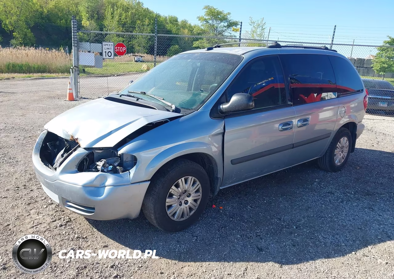 2005 Chrysler Town & Country VIN:1C4GP45R05B356856 - 2