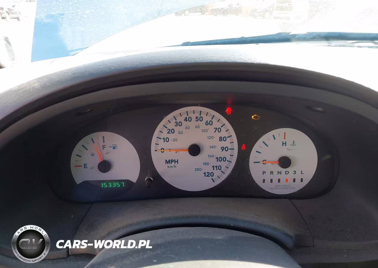 2005 Chrysler Town & Country VIN:1C4GP45R05B356856 - 7