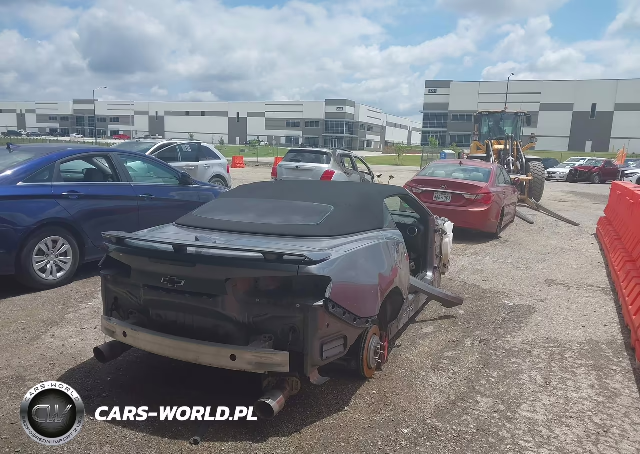2019 Chevrolet Camaro 2Ss VIN:1G1FH3D79K0138904 - 4