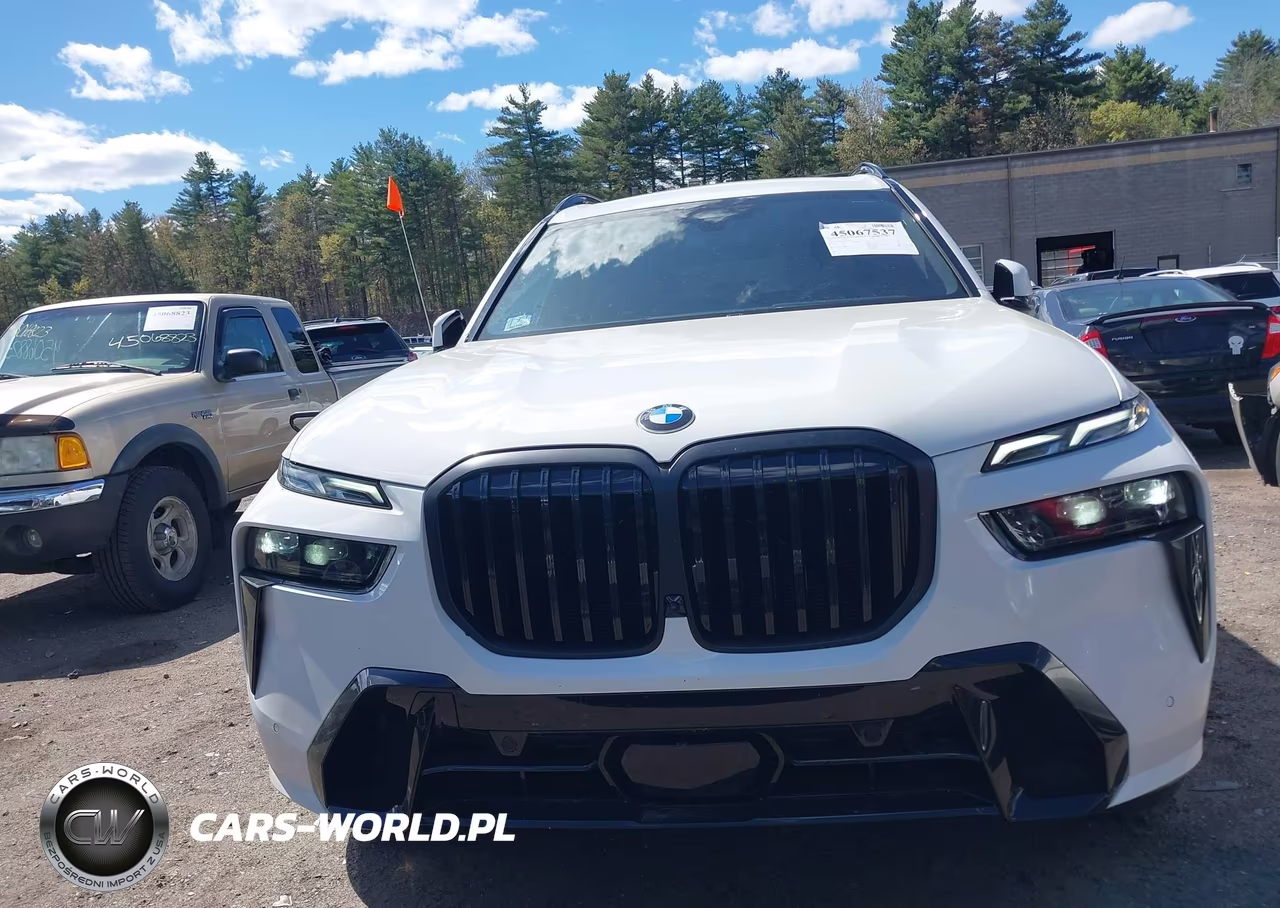 2026 BMW X7 xDrive40I VIN:5UX23EM03T9048873 - 12