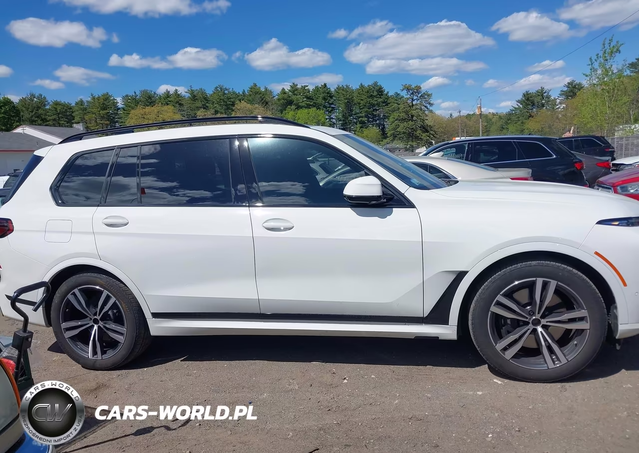 2026 BMW X7 xDrive40I VIN:5UX23EM03T9048873 - 13