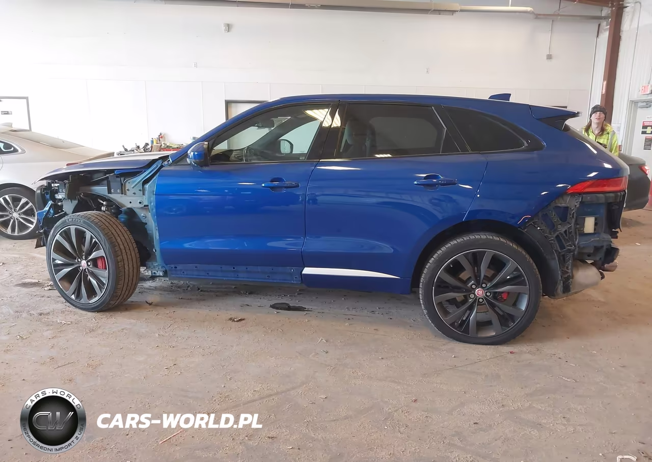 2017 Jaguar F-Pace First Edition VIN:SADCP2BV0HA050436 - 14