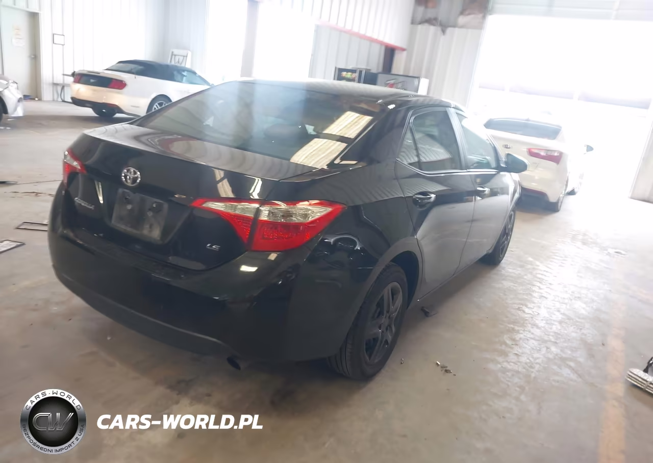 2015 Toyota Corolla Le VIN:2T1BURHEXFC426018 - 4