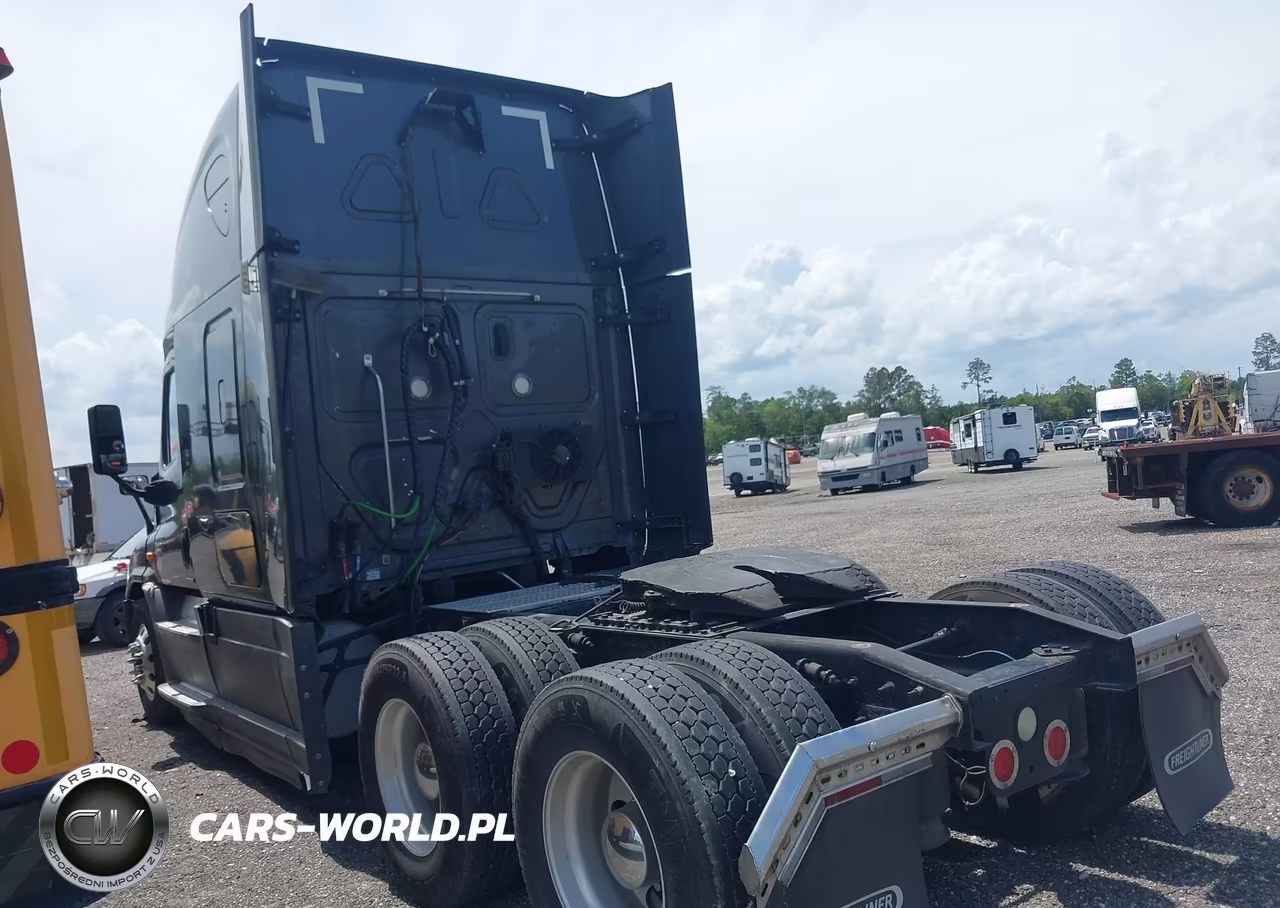 2018 Freightliner Cascadia 125 VIN:1FUJGLDR8JLJK3676 - 15
