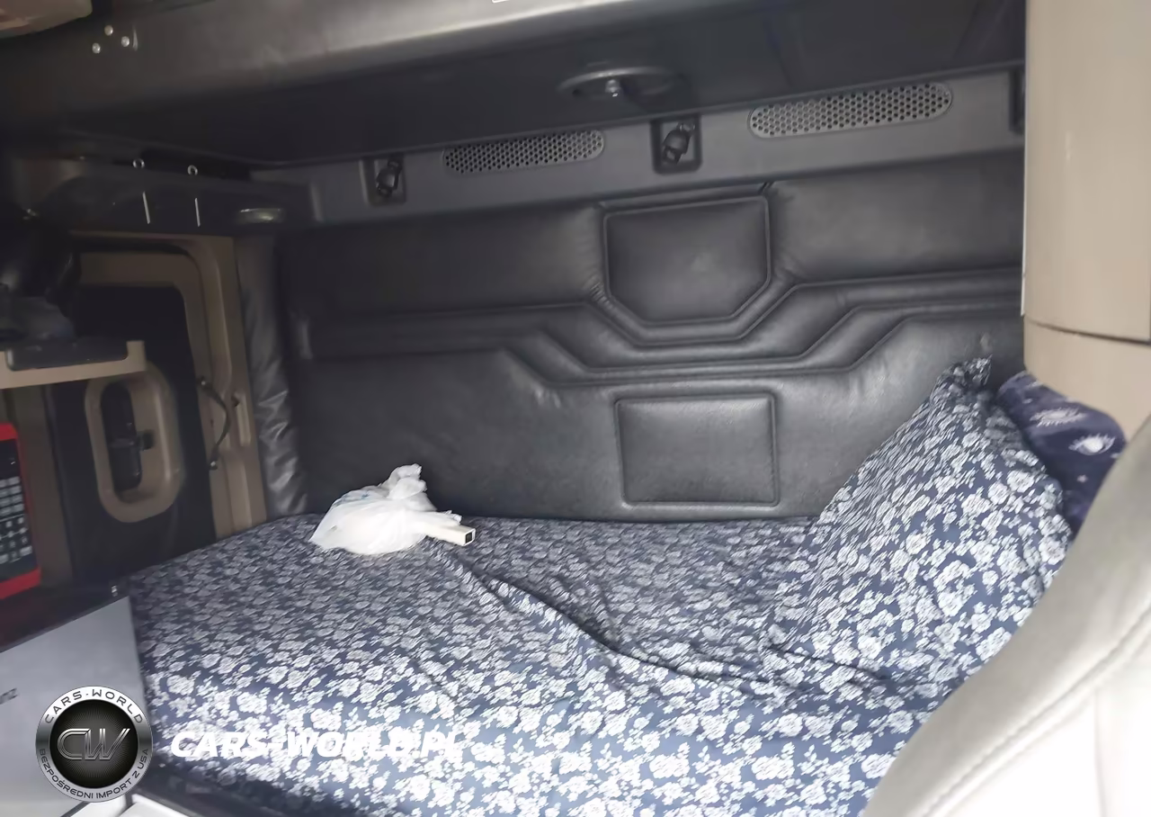 2018 Freightliner Cascadia 125 VIN:1FUJGLDR8JLJK3676 - 17