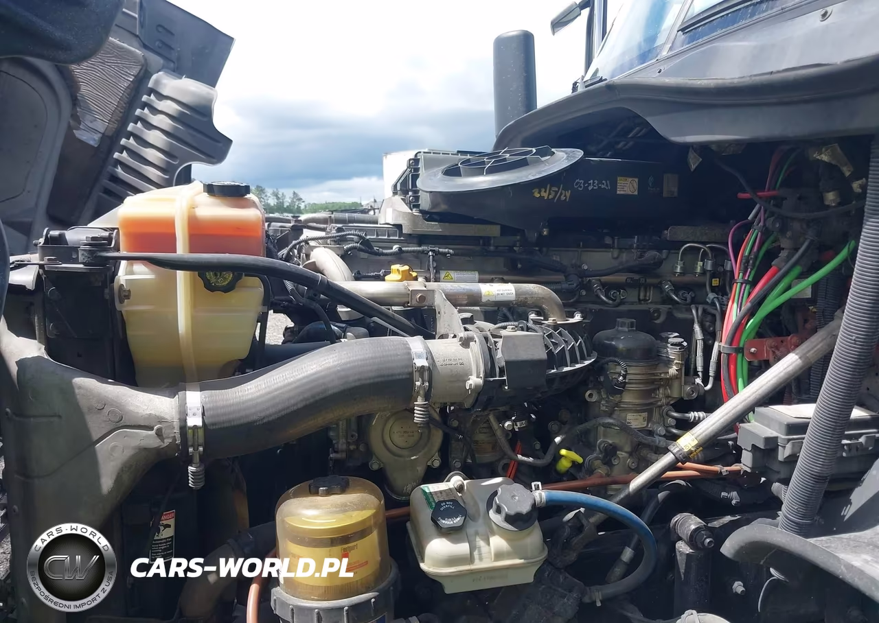 2018 Freightliner Cascadia 125 VIN:1FUJGLDR8JLJK3676 - 8