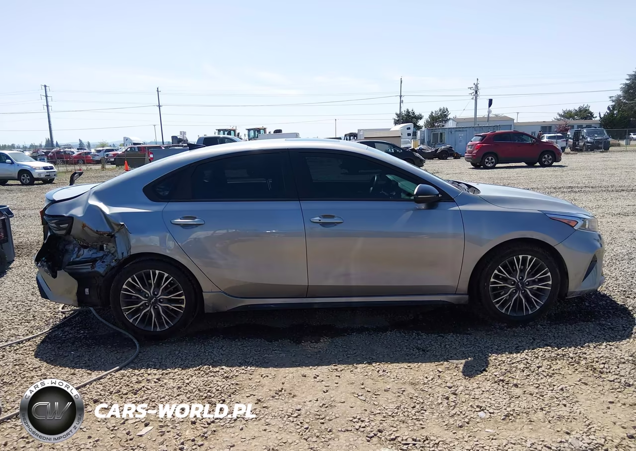 2024 Kia Forte Gt-Line VIN:3KPF54AD4RE754785 - 13