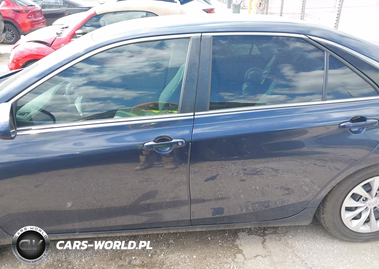 2017 Toyota Camry Le VIN:4T1BF1FK5HU767090 - 15