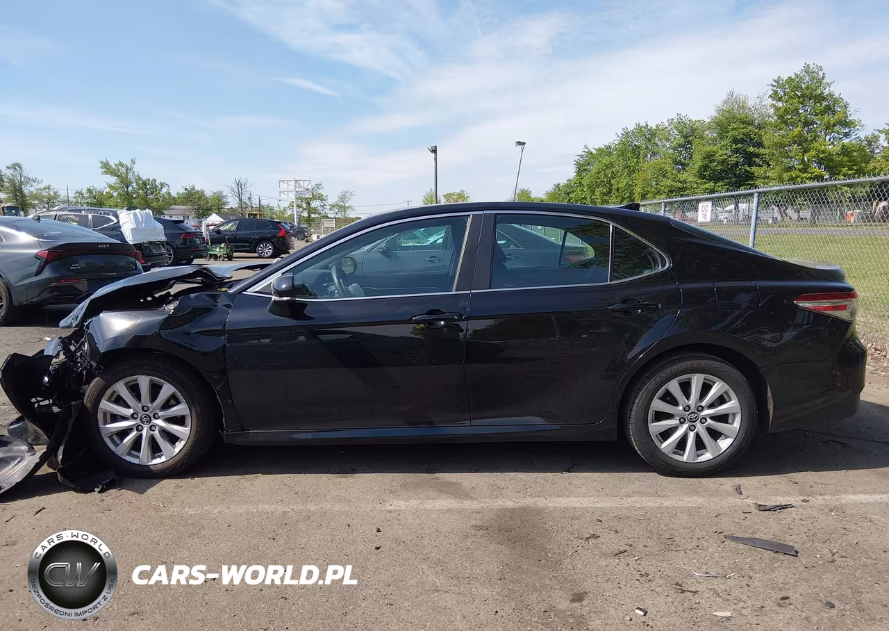 2019 Toyota Camry Le VIN:4T1B11HK6KU200230 - 14
