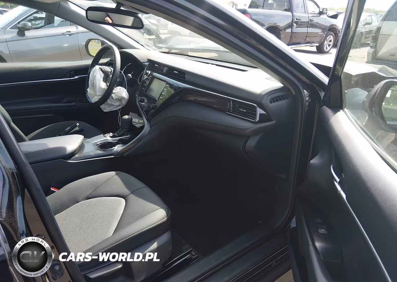 2019 Toyota Camry Le VIN:4T1B11HK6KU200230 - 5