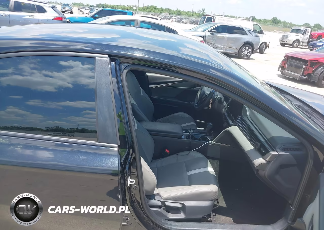 2025 Toyota Camry Se VIN:4T1DAACK5SU060039 - 5