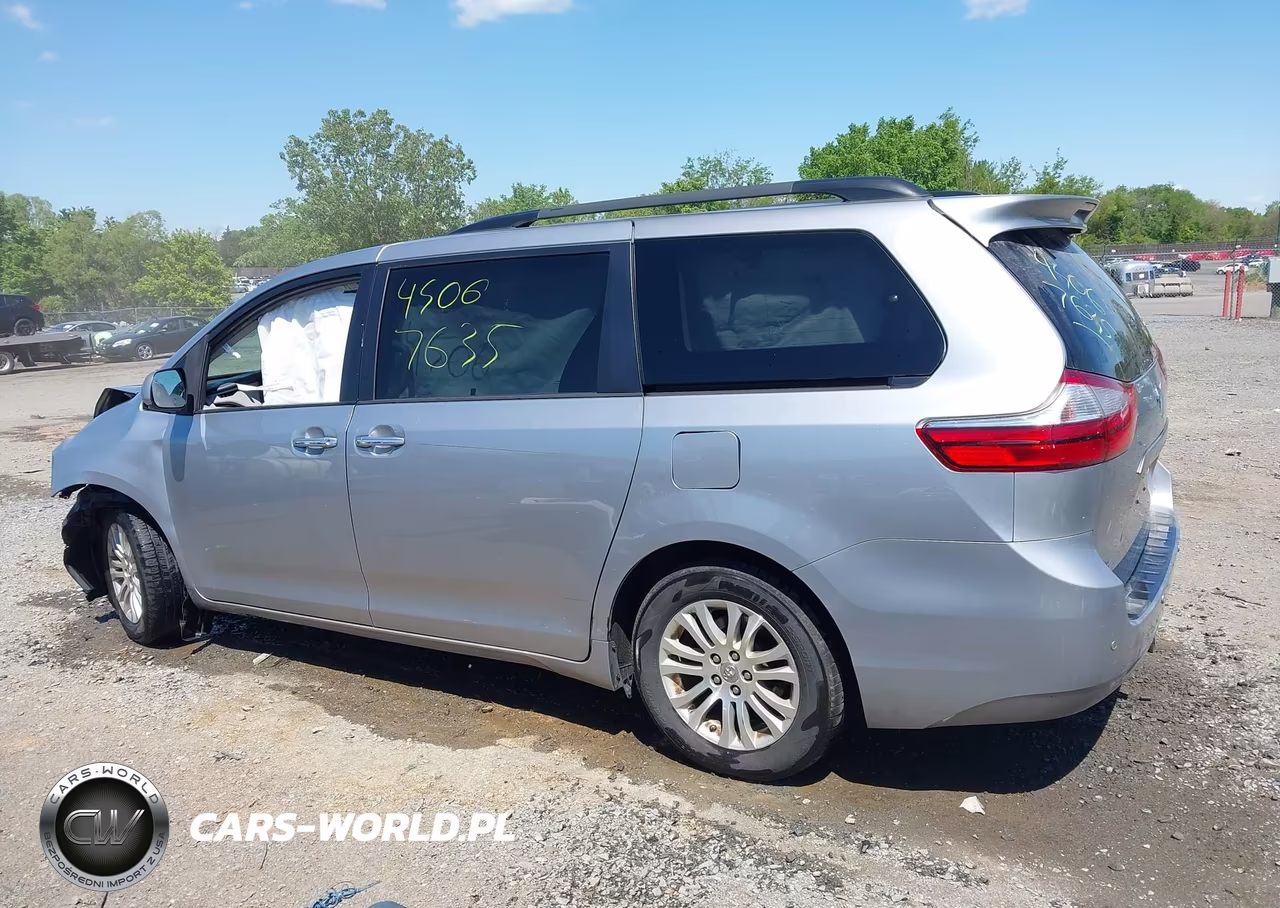 2017 Toyota Sienna Xle 8 Passenger VIN:5TDYZ3DC5HS809839 - 14