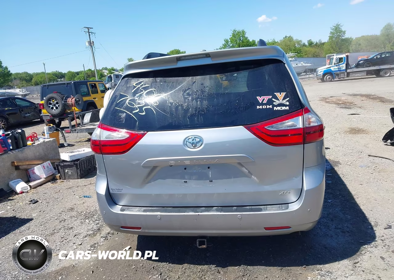 2017 Toyota Sienna Xle 8 Passenger VIN:5TDYZ3DC5HS809839 - 16
