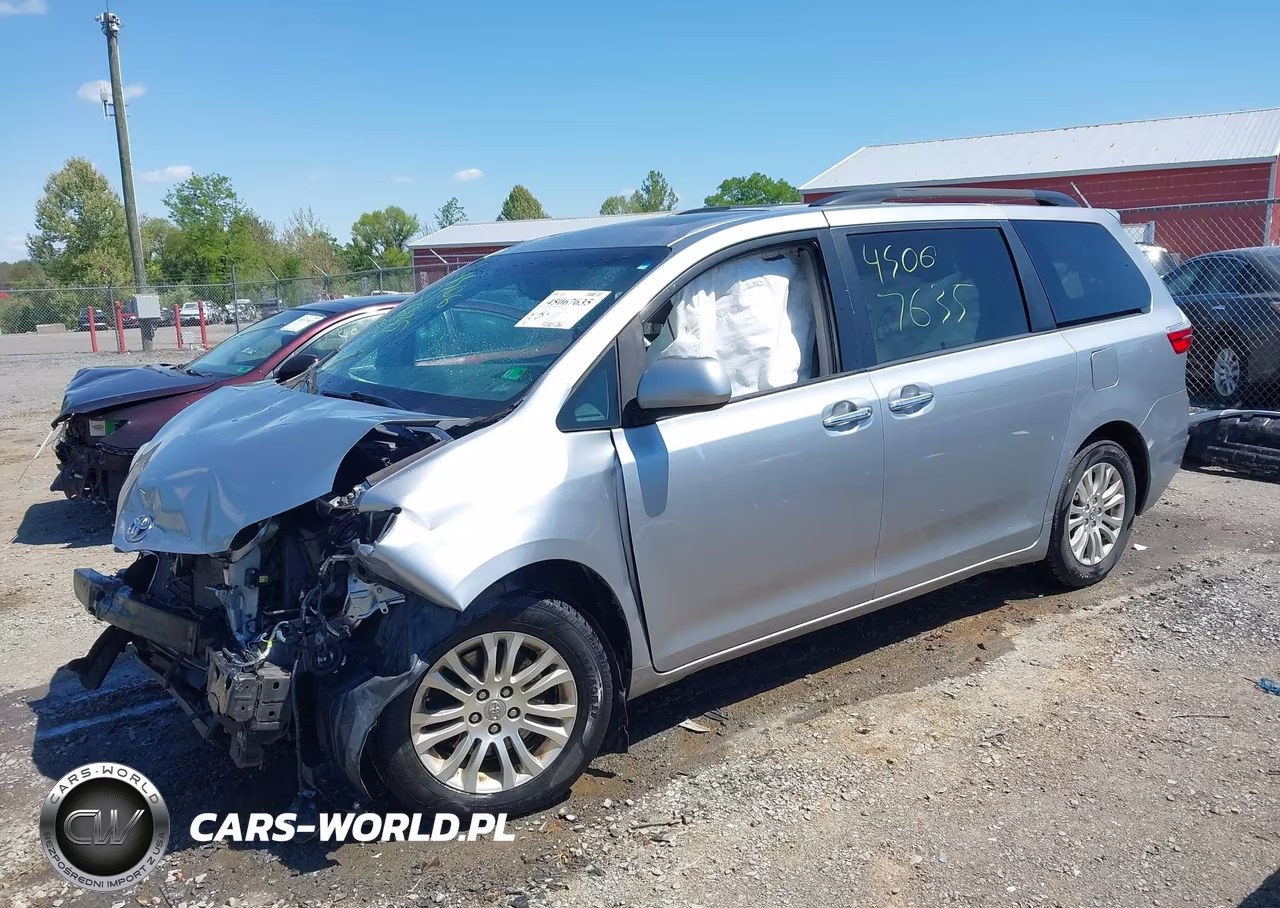 2017 Toyota Sienna Xle 8 Passenger VIN:5TDYZ3DC5HS809839 - 2