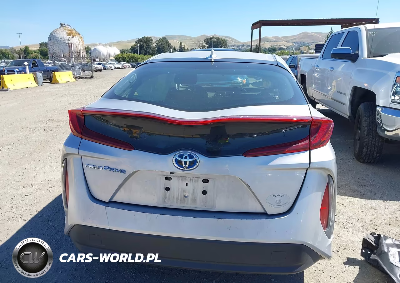 2019 Toyota Prius Prime Plus VIN:JTDKARFP4K3115216 - 17