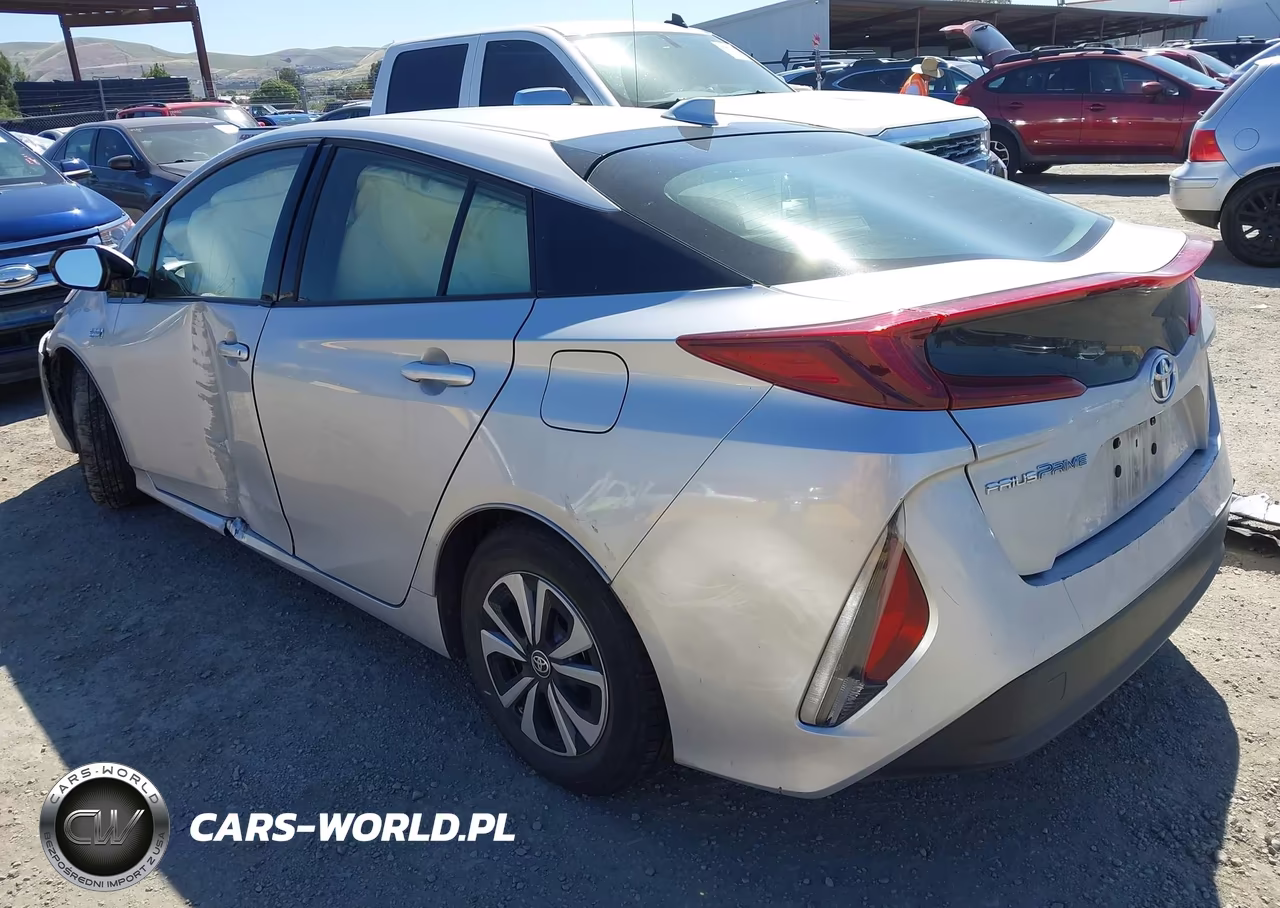 2019 Toyota Prius Prime Plus VIN:JTDKARFP4K3115216 - 3