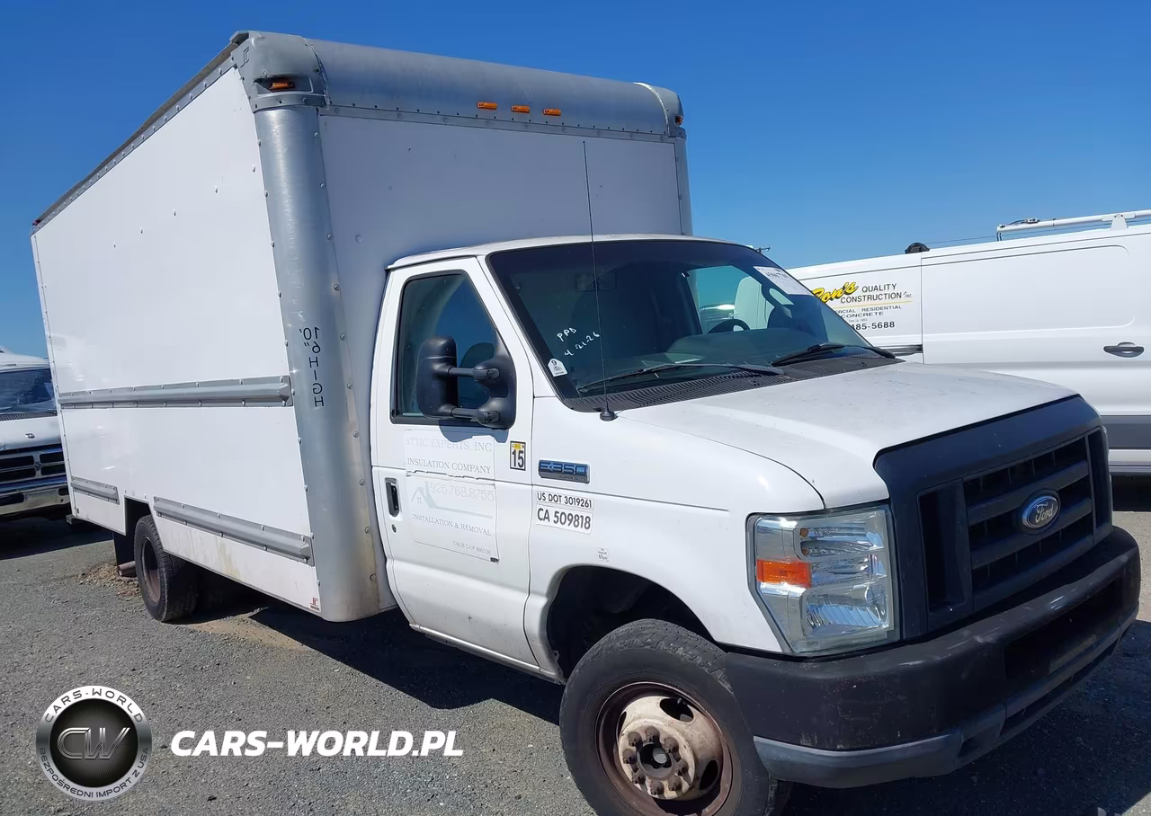 2012 Ford E-350 Cutaway