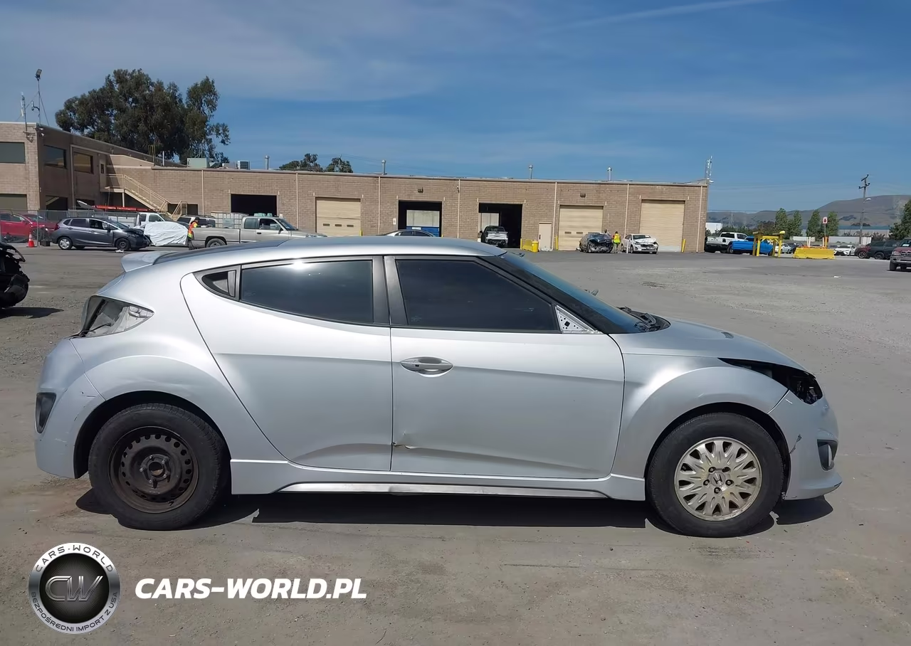 2015 Hyundai Veloster Turbo VIN:KMHTC6AE8FU225880 - 12