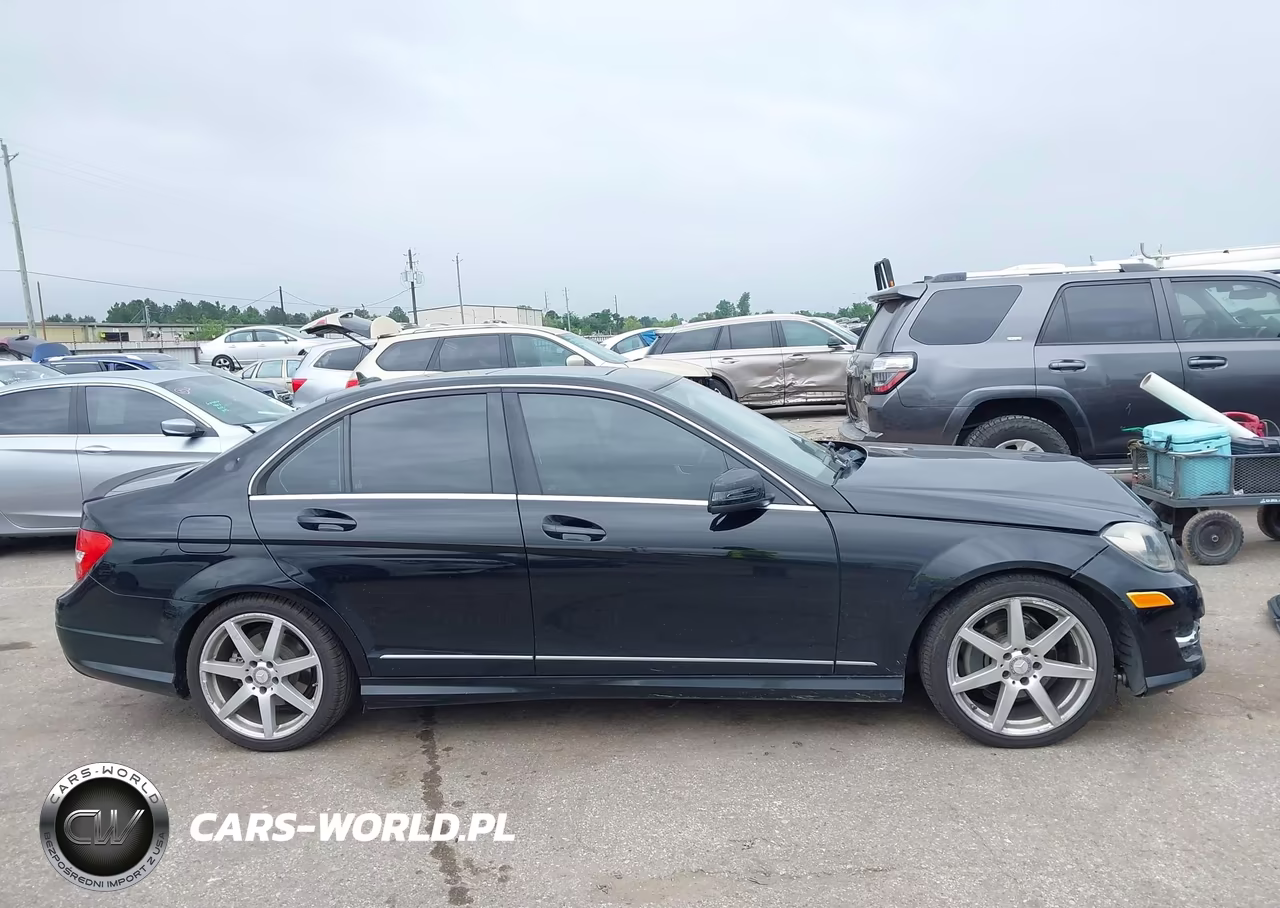 2014 Mercedes-Benz C 250 Sport VIN:WDDGF4HB7EG240807 - 13