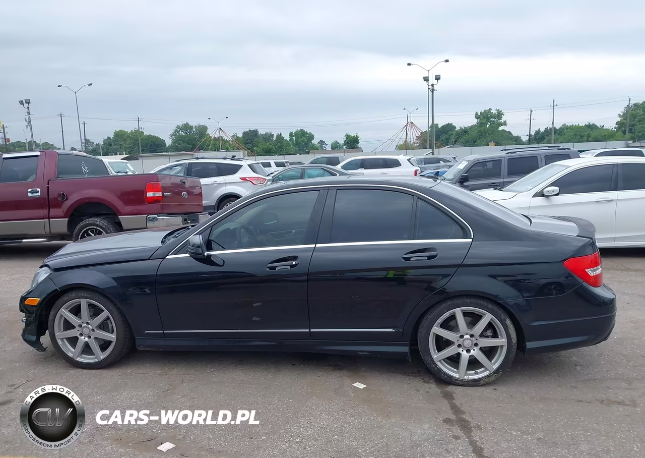 2014 Mercedes-Benz C 250 Sport VIN:WDDGF4HB7EG240807 - 14