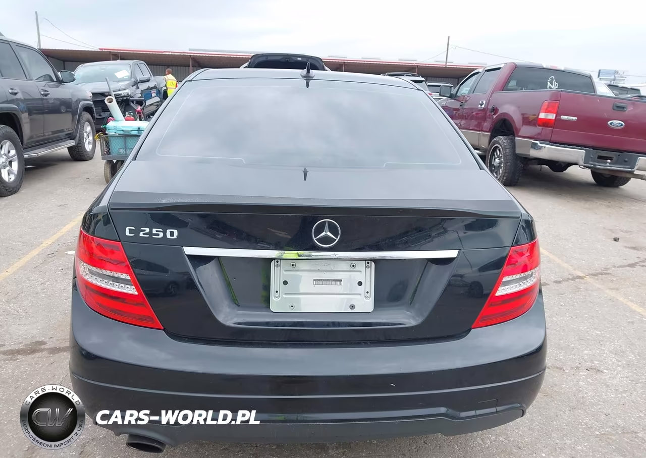 2014 Mercedes-Benz C 250 Sport VIN:WDDGF4HB7EG240807 - 16
