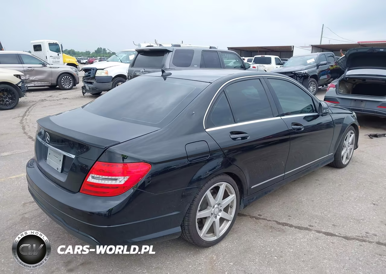 2014 Mercedes-Benz C 250 Sport VIN:WDDGF4HB7EG240807 - 4
