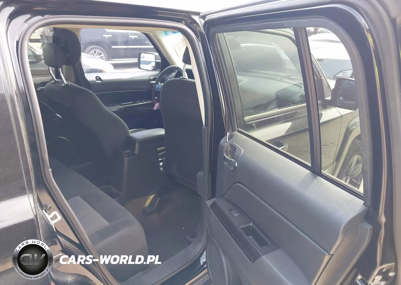 2016 Jeep Patriot Sport VIN:1C4NJPBB7GD747768 - 8
