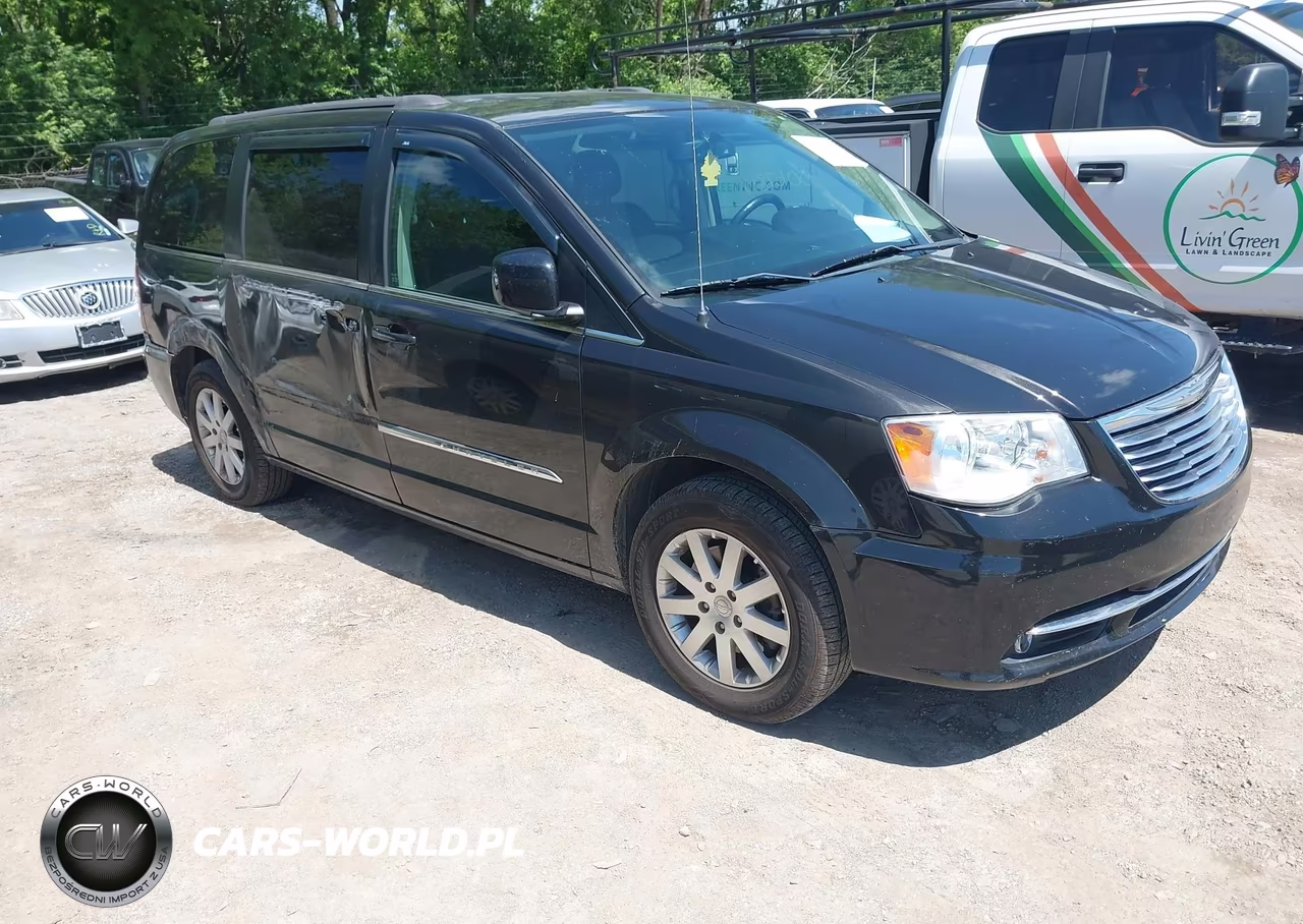 2015 Chrysler Town & Country Touring – zdjęcie 1 z 11