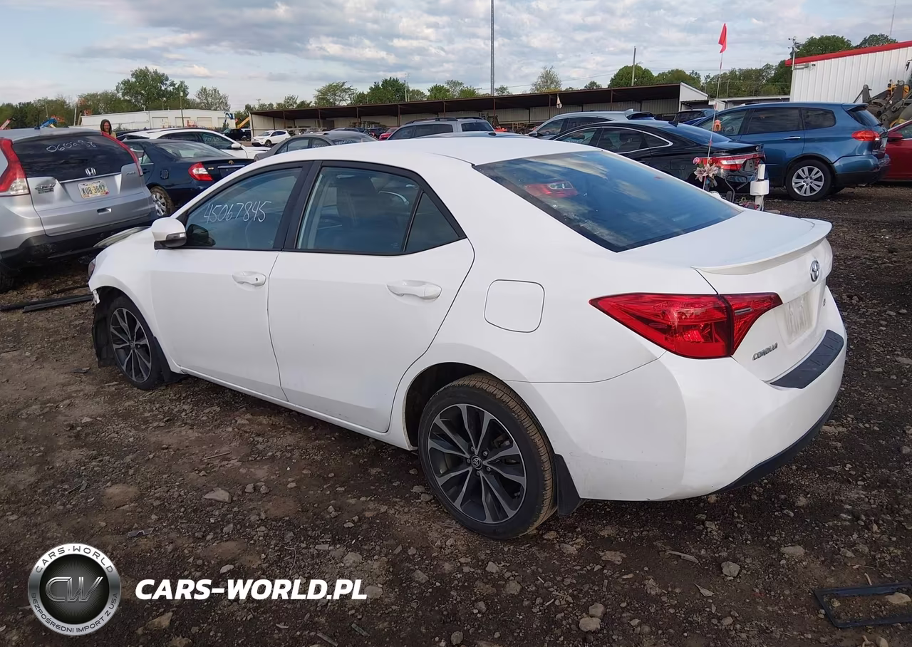 2017 Toyota Corolla Se VIN:5YFBURHEXHP620048 - 3